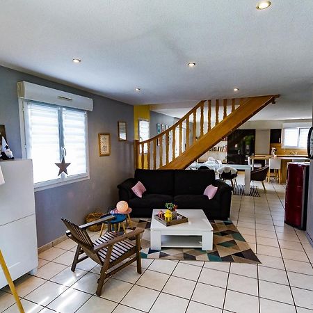 Maison moderne à la campagne Le Valdahon Extérieur photo