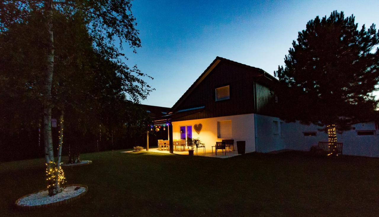 Maison moderne à la campagne Le Valdahon Extérieur photo