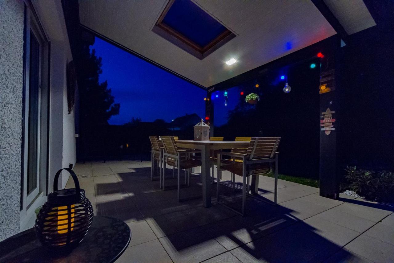 Maison moderne à la campagne Le Valdahon Extérieur photo